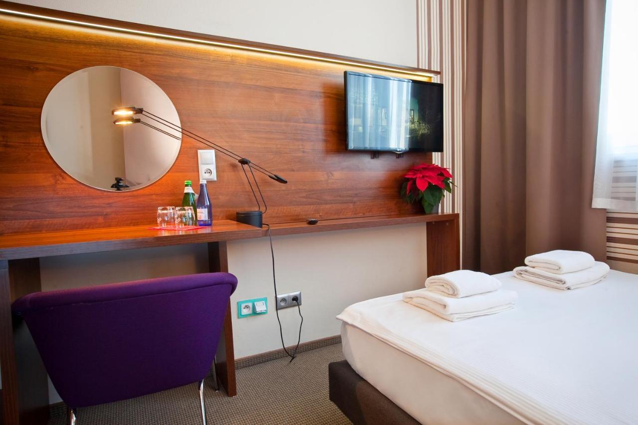 Hotel Aspel Краков Экстерьер фото